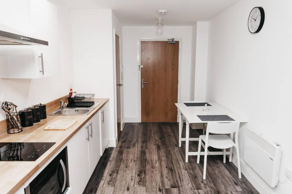 Stunning Modern Heart Of The City Apartment シェフィールド エクステリア 写真